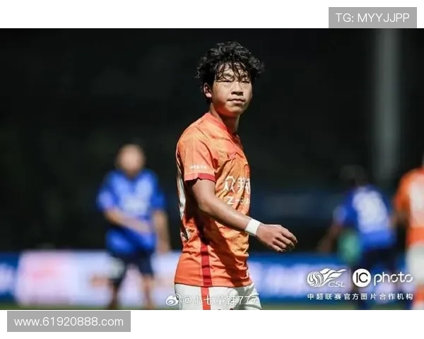 武汉足球队边路渗透战术解析与实战应用探讨