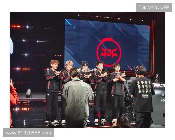 热议王者荣耀:JDG战队实力蜕变背后的策略与挑战分析 热议王者荣耀:JDG战队实力蜕变背后的策略与挑战分析