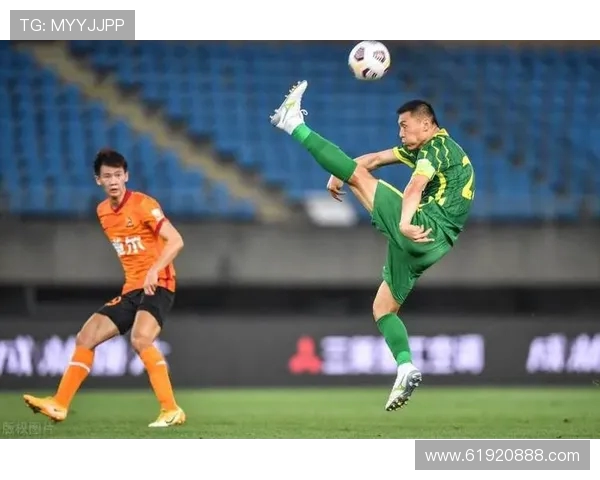 武汉卓尔与延边队激战正酣比分悬念引发球迷热议
