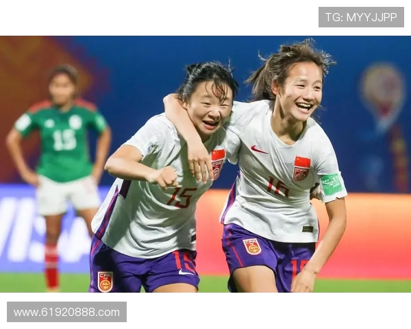 美国女足与墨西哥女足激战正酣谁将赢得这场精彩对决 美国女足与墨西哥女足激战正酣谁将赢得这场精彩对决